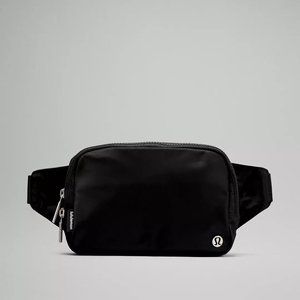 BRAND NEW Lululemon Black Everywhere Belt Bag Authentic